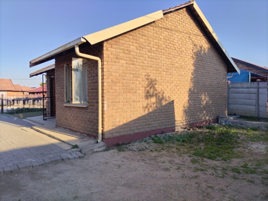 2 Bedroom Property for Sale in Boitekong Ext 1 North West